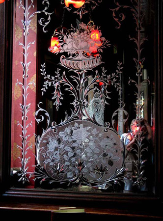 2e-SalisburyGlass Detail1.jpg